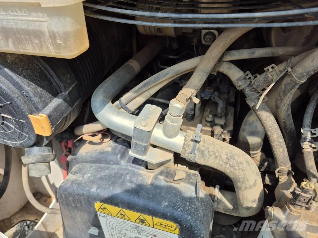 Bobcat T 66 スキッドステアローダー