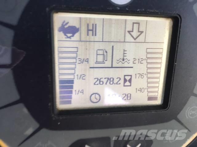 Wacker Neuson DW 90 サイト　ダンプ