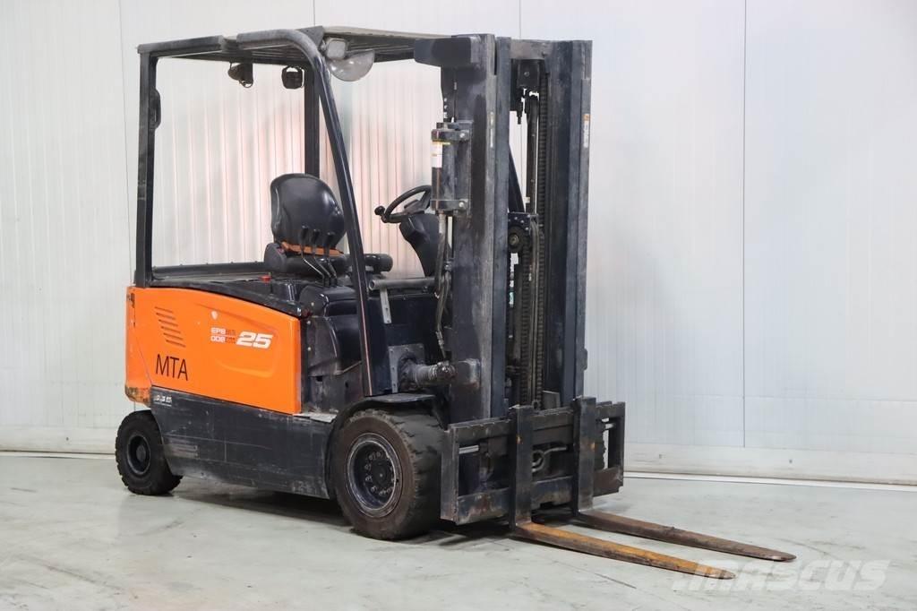 Doosan B25XL-7 バッテリーフォークリフト