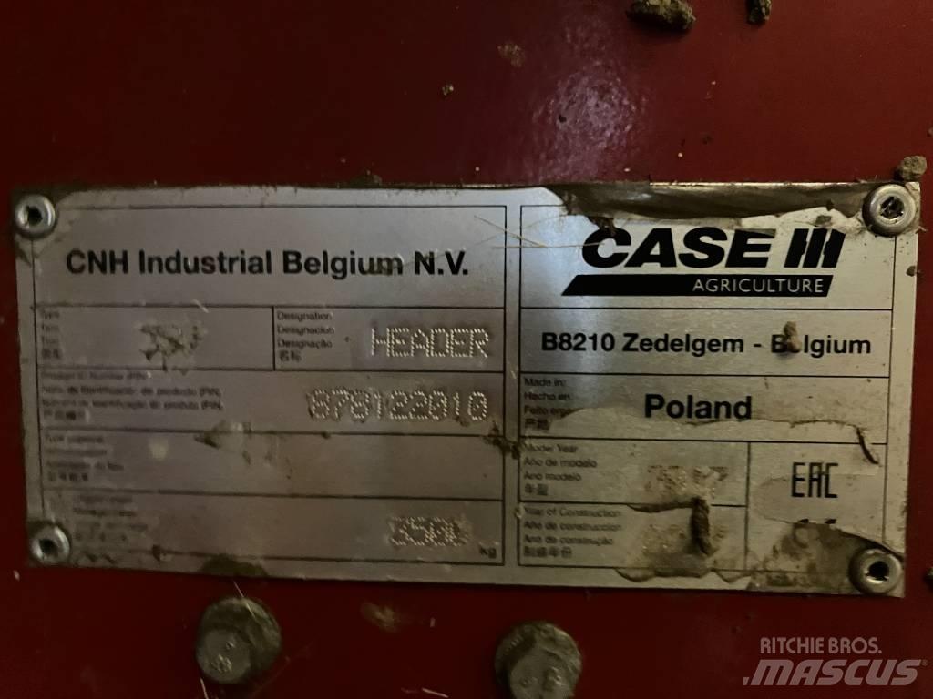 Case IH Axial 8240 コンバイン
