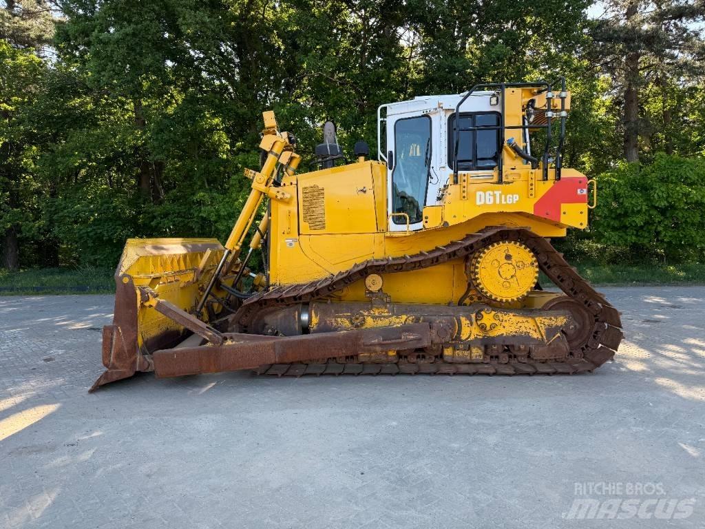 CAT D 6 T LGP ブルドーザー