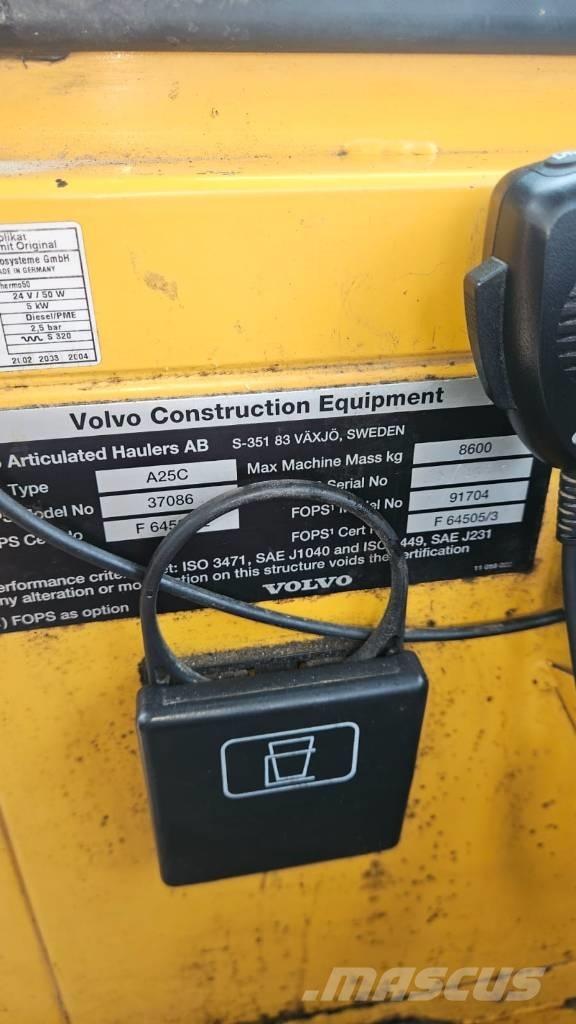 Volvo A 25 C アーティキュレート式ダンプトラック