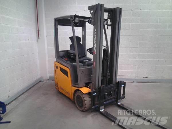 Jungheinrich EFG 215 バッテリーフォークリフト