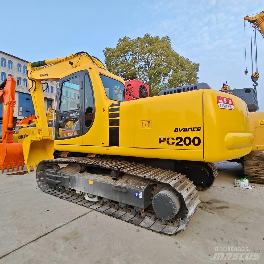 Komatsu PC 200-6 中型油圧ショベル 7ｔ-12ｔ（ユンボ・パワーショベル・バックホー）