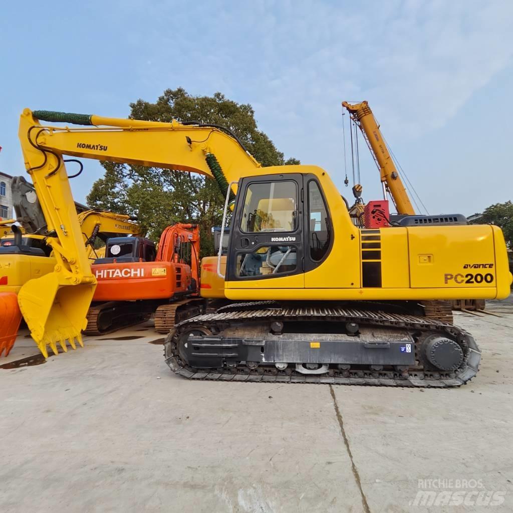 Komatsu PC 200-6 中型油圧ショベル 7ｔ-12ｔ（ユンボ・パワーショベル・バックホー）