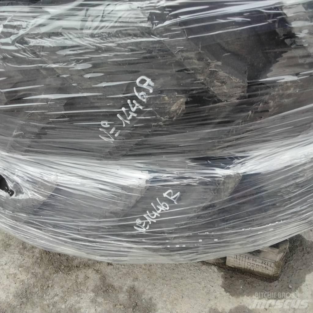 Alliance 300/95R46 タイヤ、ホイル、リム
