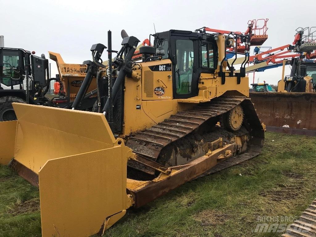 CAT D 6 T LGP D6T ブルドーザー
