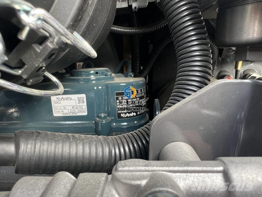 XCMG XE 17 U ミニ油圧ショベル 7t以下（ミニユンボ・ミニディガー）
