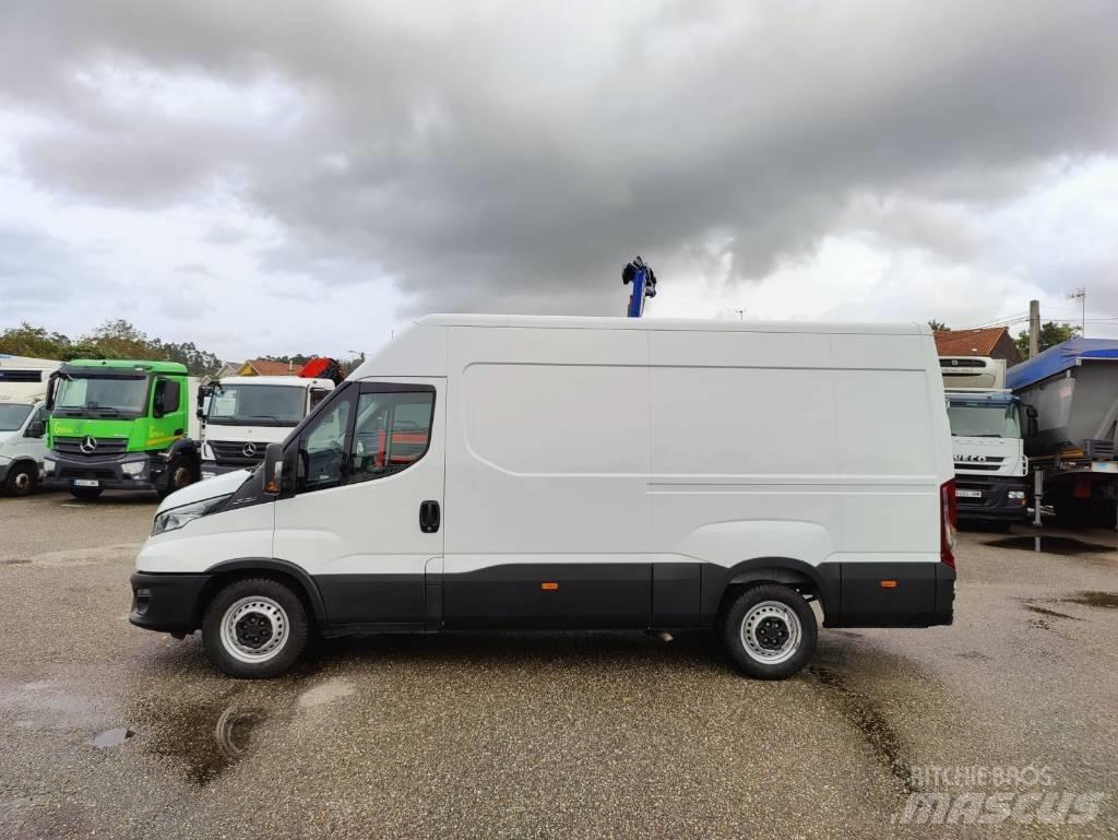 Iveco Daily 35 S 16 パネルバン