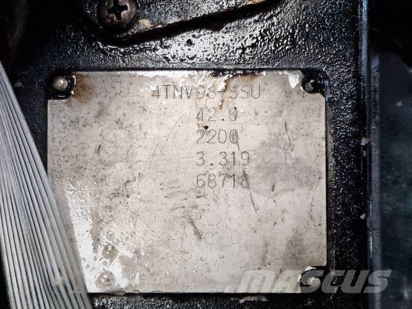 Yanmar 4TNV98-SSU エンジン