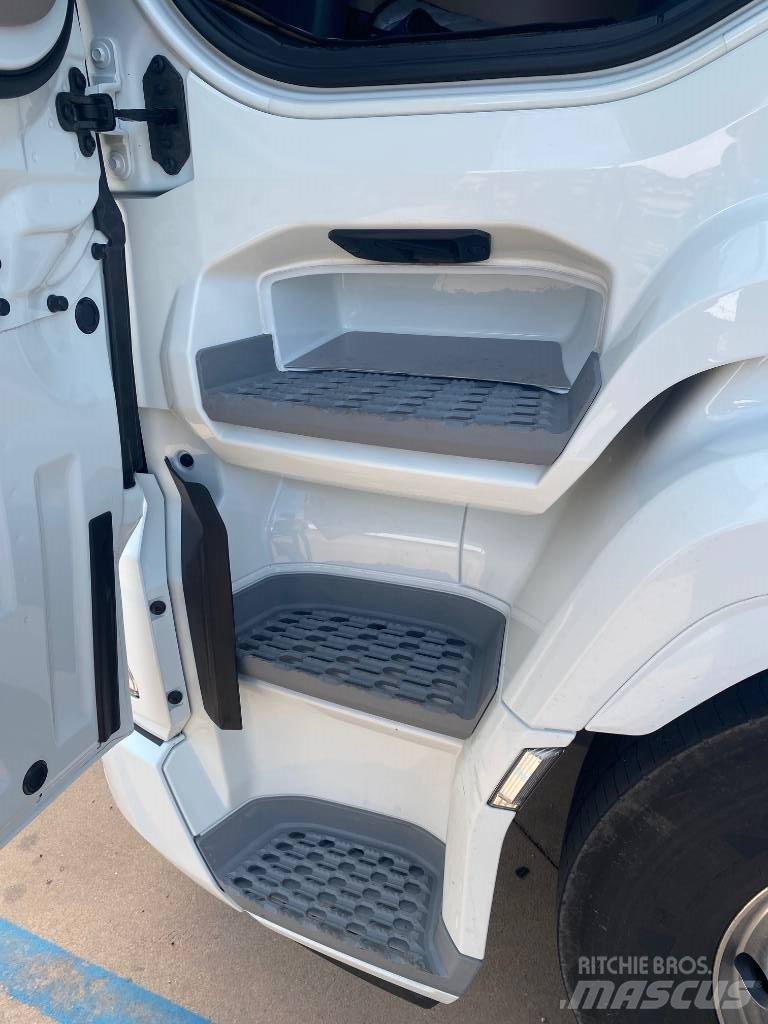 DAF XG 530 FTS 中古トラクターヘッド | トレーラーヘッド
