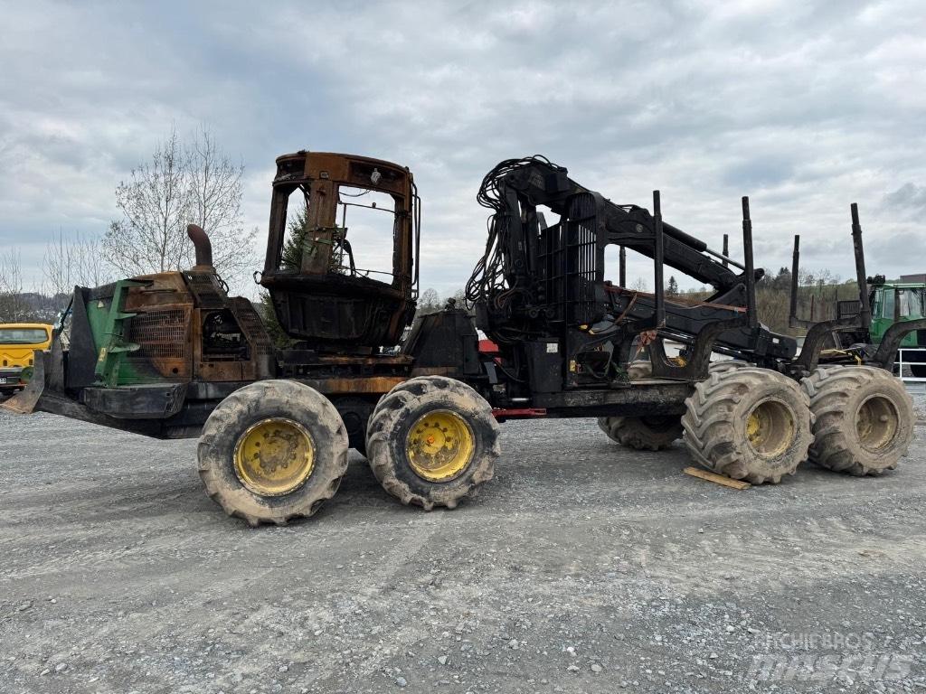 John Deere 1110 E フォワーダー