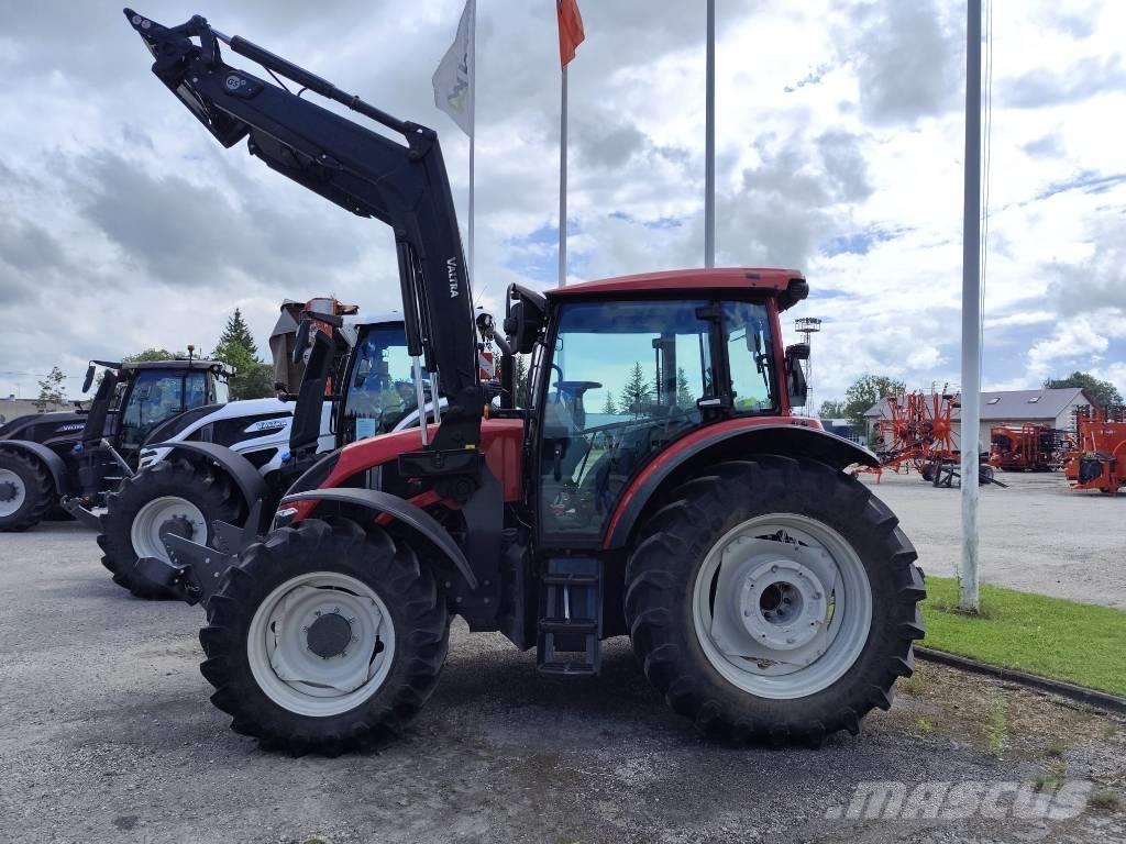 Valtra A 135 トラクター