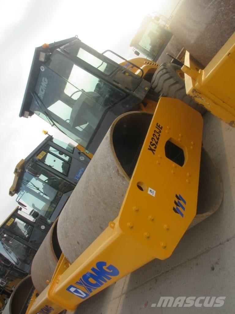 XCMG XS 223 J 振動ローラ