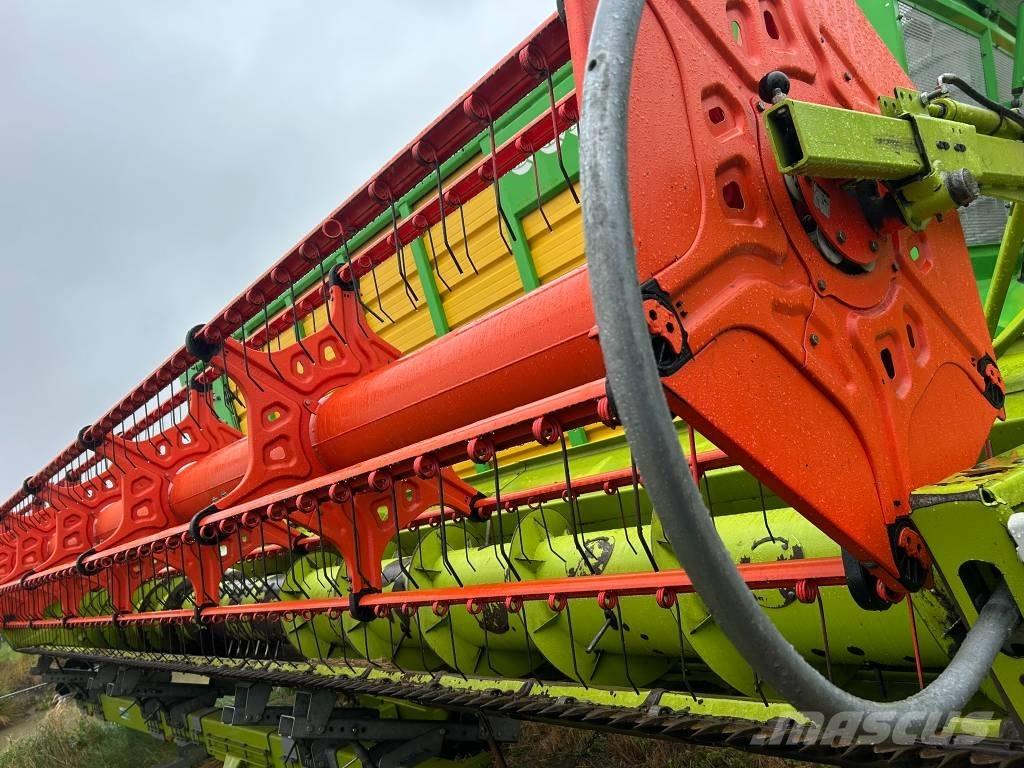 CLAAS Lexion 670 4x4 コンバイン