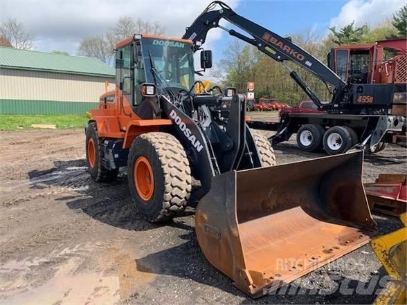 Doosan DL220-5 ホイールローダー・タイヤショベル