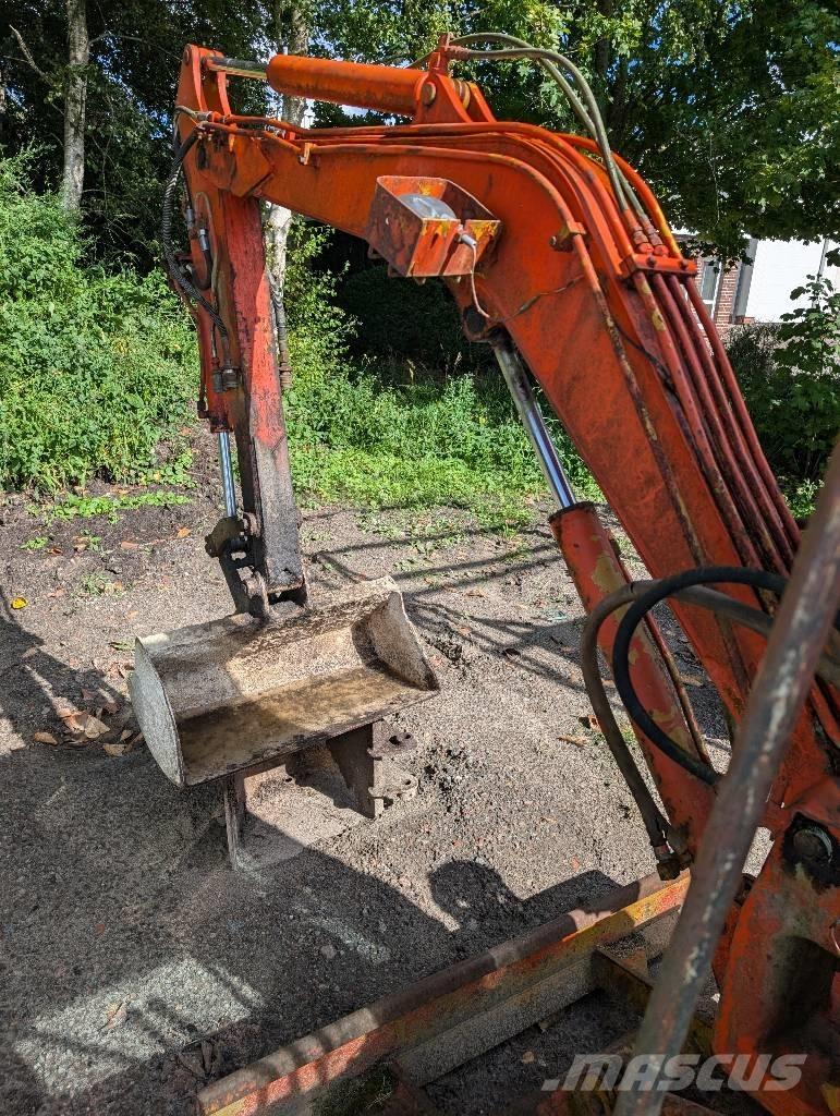 Komatsu PC 10-5 ミニ油圧ショベル 7t以下（ミニユンボ・ミニディガー）