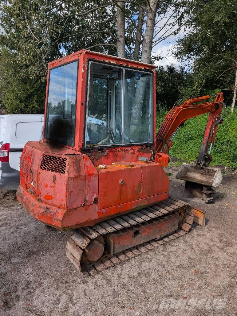 Komatsu PC 10-5 ミニ油圧ショベル 7t以下（ミニユンボ・ミニディガー）