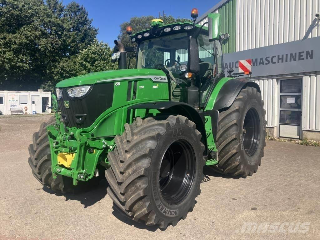 John Deere 6R250 トラクター