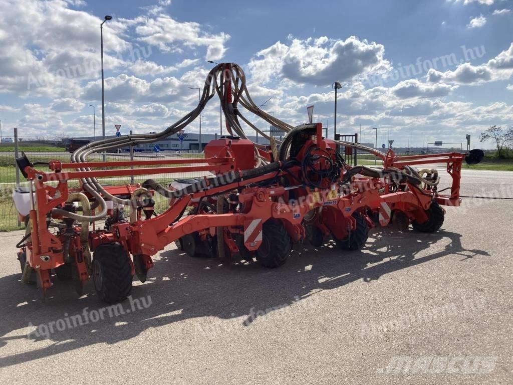 Kuhn Maxima 3 RXL E 種蒔き機械