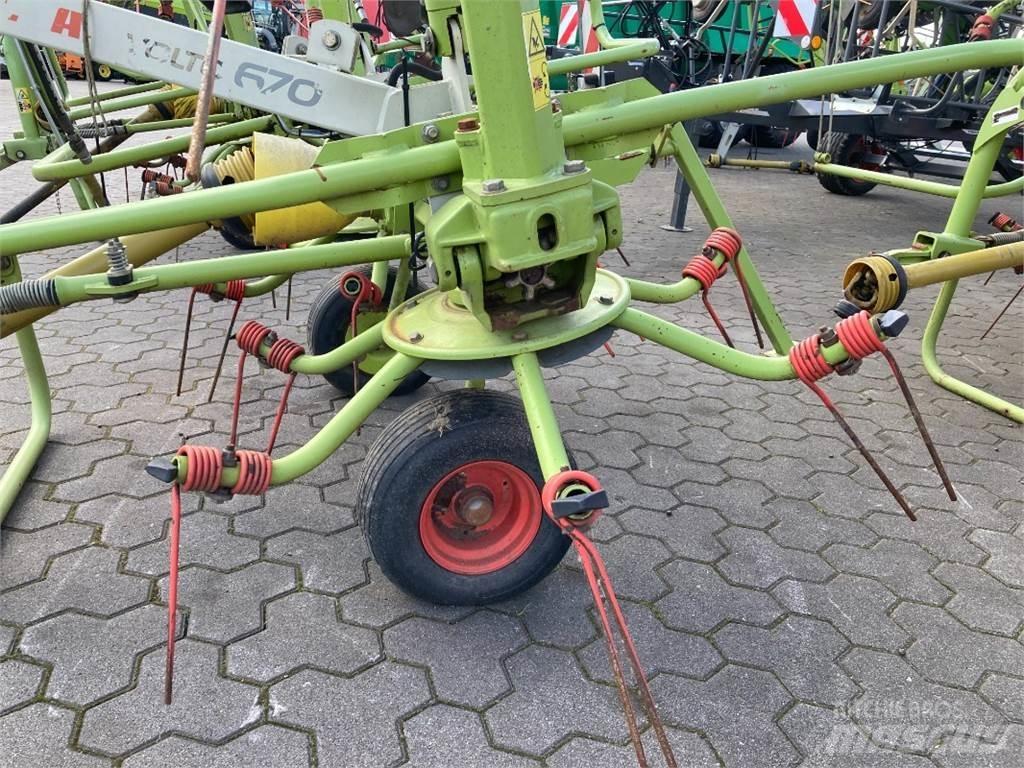 CLAAS Volto 670 テッダー・テッダーレーキ