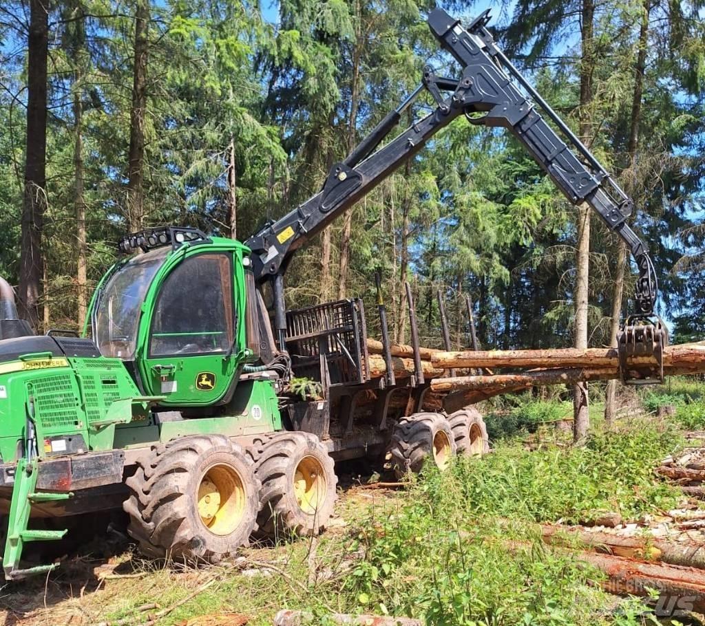 John Deere 1210 G フォワーダー