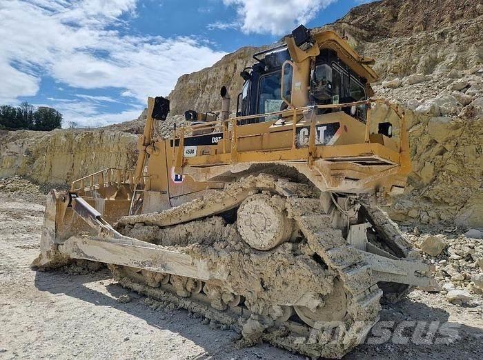 CAT D8T ブルドーザー