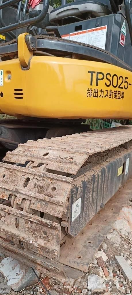 Komatsu PC35 ミニ油圧ショベル 7t以下（ミニユンボ・ミニディガー）