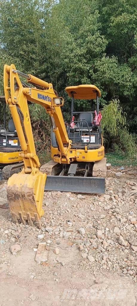 Komatsu PC35 ミニ油圧ショベル 7t以下（ミニユンボ・ミニディガー）