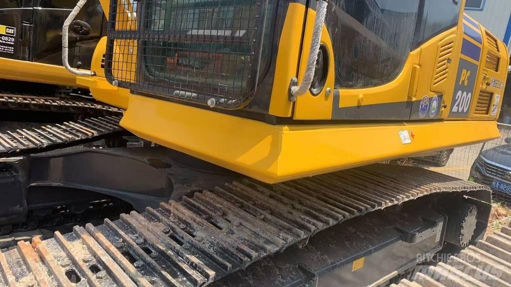 Komatsu PC 200 大型油圧ショベル12t以上（パワーショベル・ユンボ）