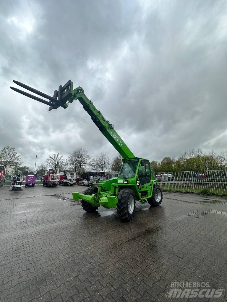 Merlo P40.17 Plus テレスコーピックハンドラー