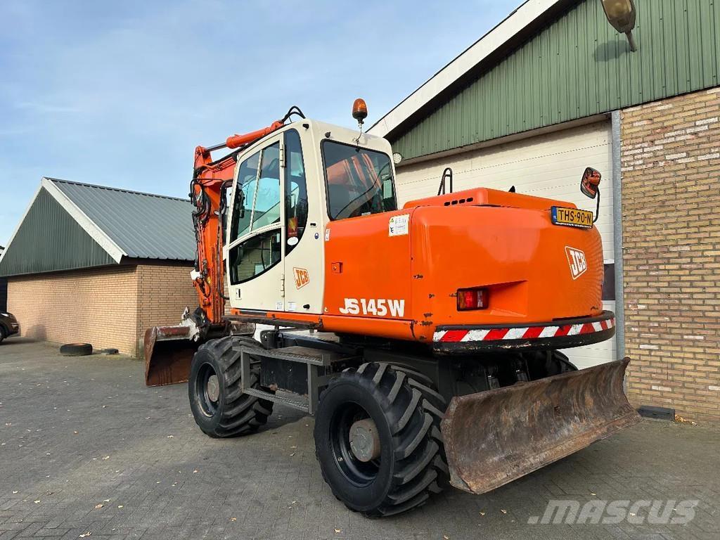 JCB JS145W ホイール式油圧ショベル（パワーショベル・ユンボ・バックホー）