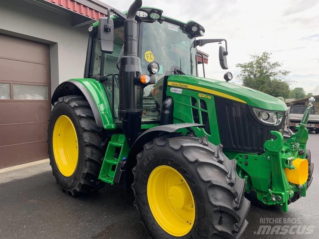 John Deere 6120 M トラクター
