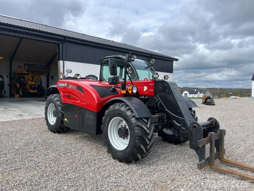 Case IH Farmlift 742 テレスコーピックハンドラー