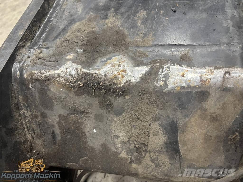 Komatsu 270H ハーベスタ