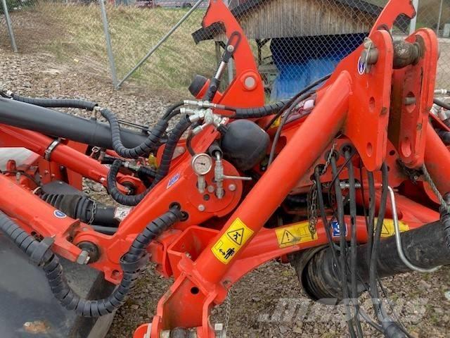 Kuhn FC 8830 D モアーコンディショナー