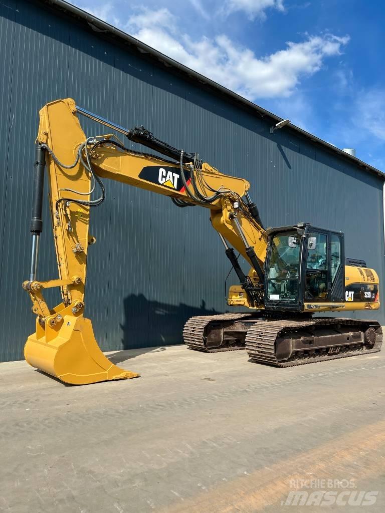 CAT 323D LN VA 大型油圧ショベル12t以上（パワーショベル・ユンボ）