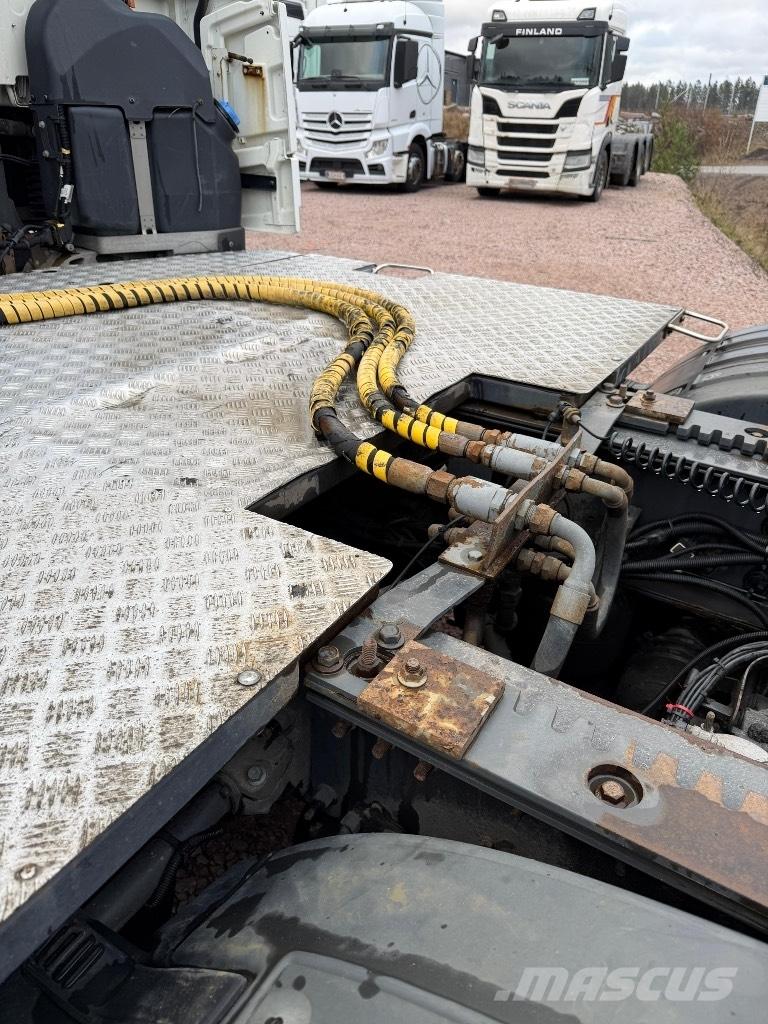 Volvo FH13 6x2 中古トラクターヘッド | トレーラーヘッド