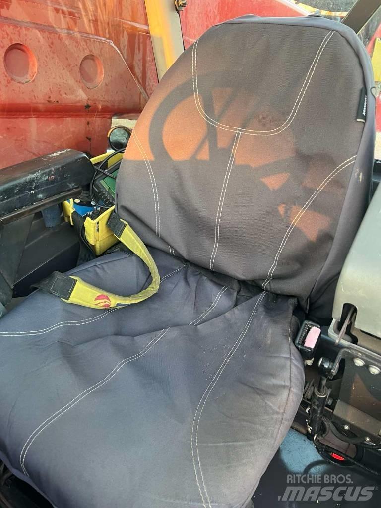 Manitou MRT 2540 テレスコーピックハンドラー