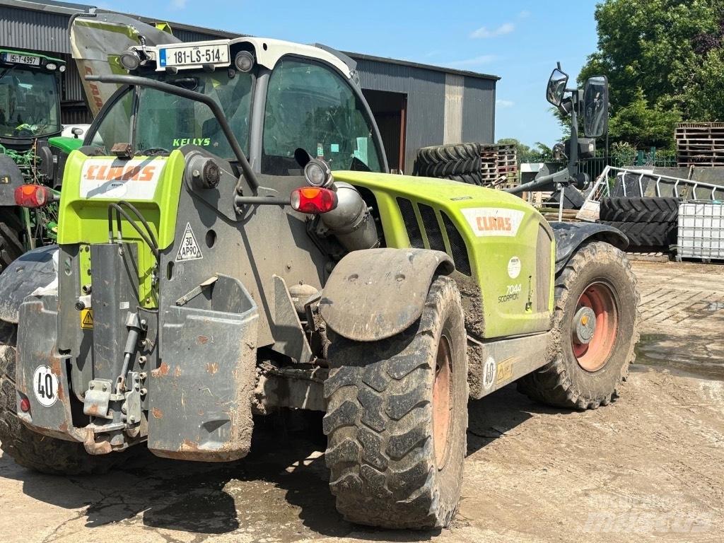 CLAAS Scorpion 7044 農業用テレハンドラー