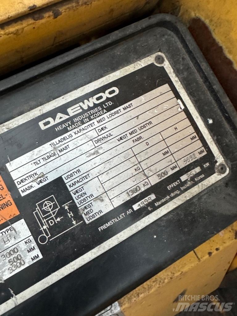 Daewoo G30E LPGフォークリフト