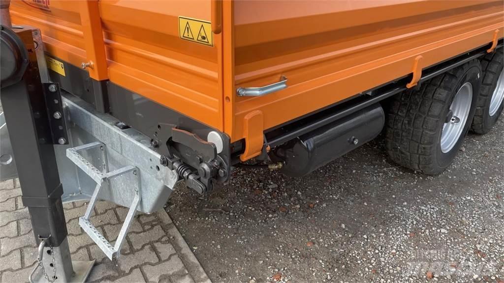 Fliegl TSK 115 ベールトレーラー