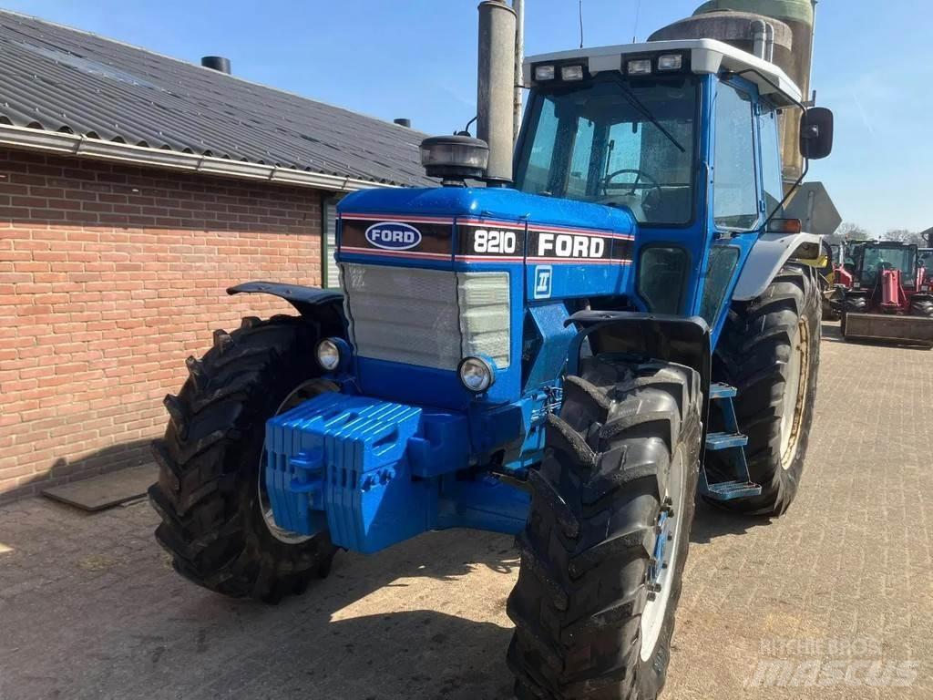 Ford 8210 gen 2 トラクター