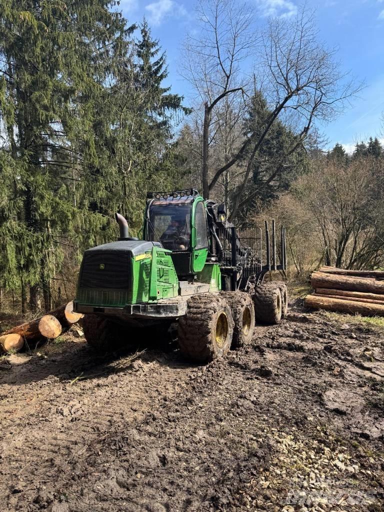 John Deere 1510 E フォワーダー
