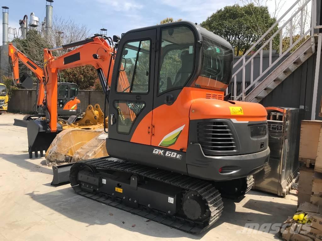 Doosan DX 60 大型油圧ショベル12t以上（パワーショベル・ユンボ）
