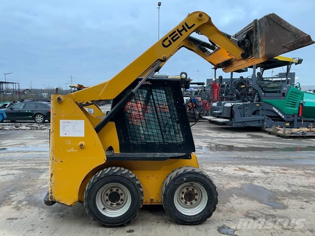 Gehl R 165 スキッドステアローダー