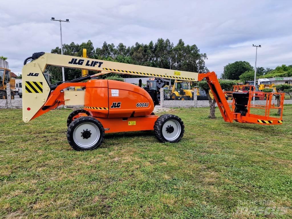 JLG 600 AJ ブームリフト　屈伸型