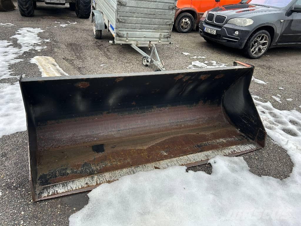 Manitou MRT 3050 テレスコーピックハンドラー