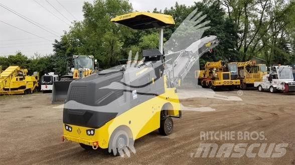 Bomag BM600/15 アスファルトコールドミリングマシーン