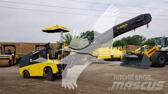 Bomag BM600/15 アスファルトコールドミリングマシーン
